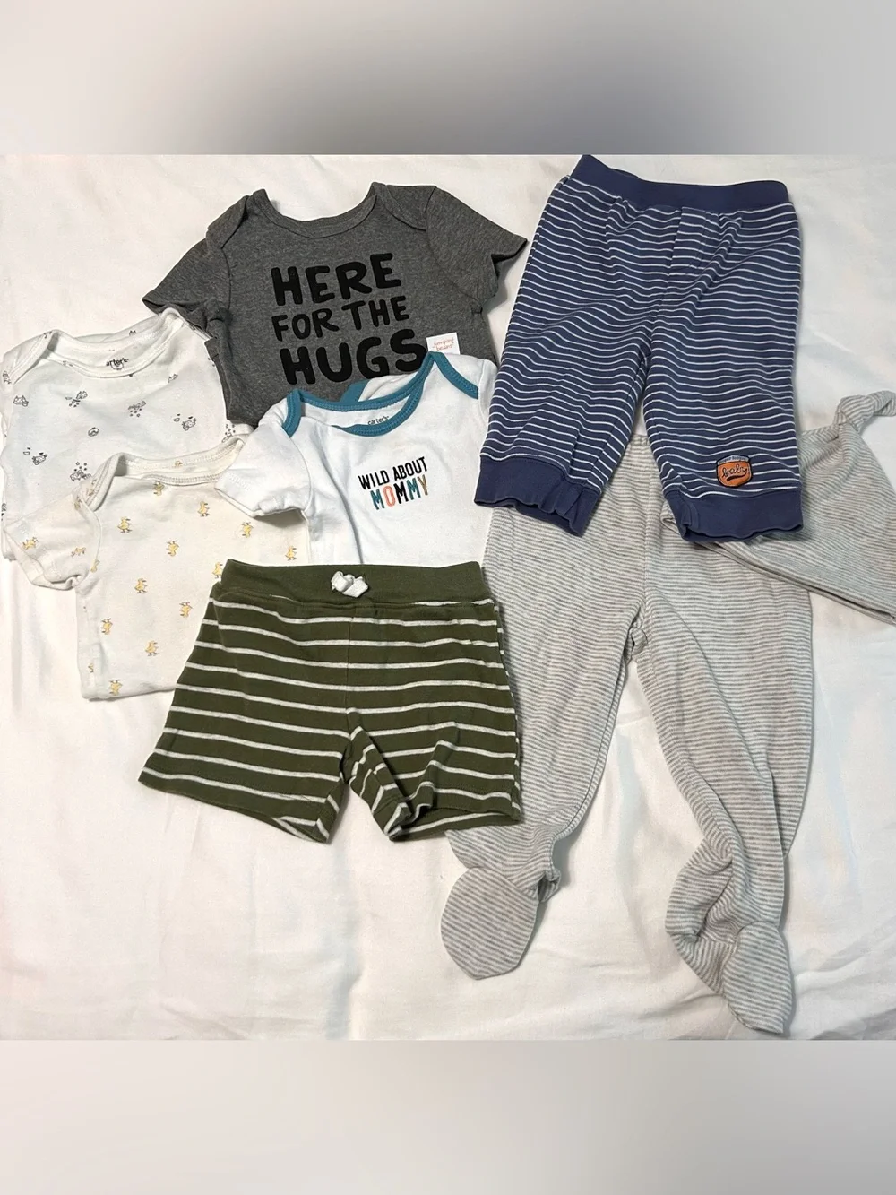 6-9 Month Baby Pajamas Bodysuits Pants Excellent Condition 8 pieces!